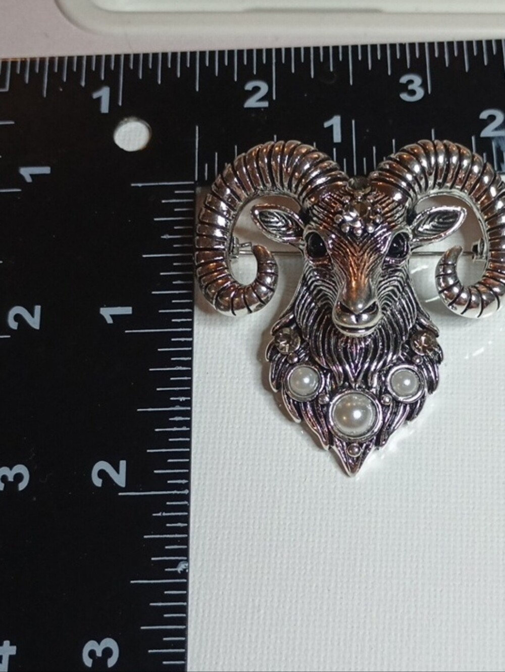Ram Head Brooch with Pearl Details